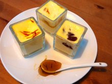 藏红花鸡蛋蒸布丁